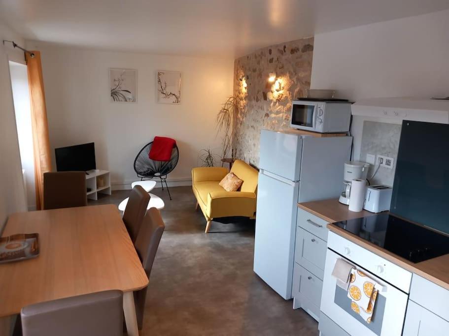 Joli Appartement Les Archers Montpeyroux (Puy-de-Dome) Exterior foto